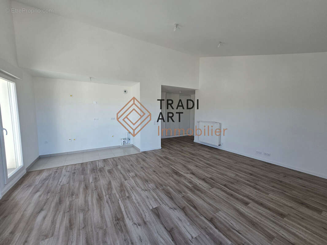 Appartement à GRIGNY