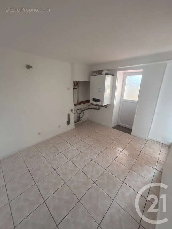 Maison 93 m² à Saint-Quentin  - photo 16