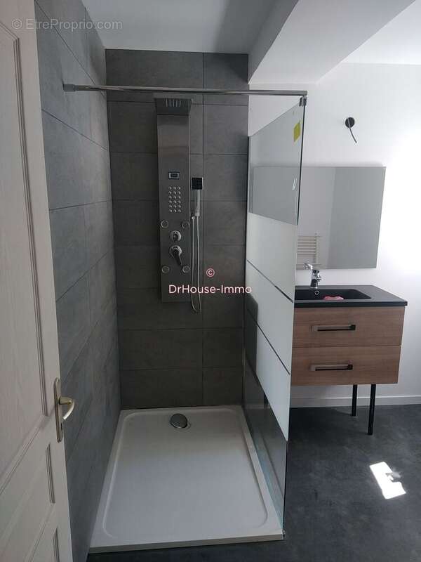 Maison 140 m² à Hure  - photo 4