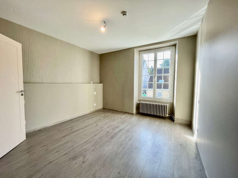 Maison à THIRON-GARDAIS