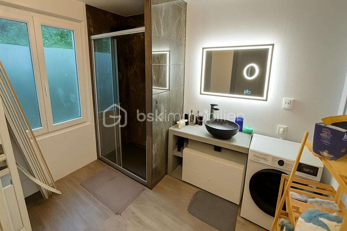 Maison à PONT-SUR-YONNE