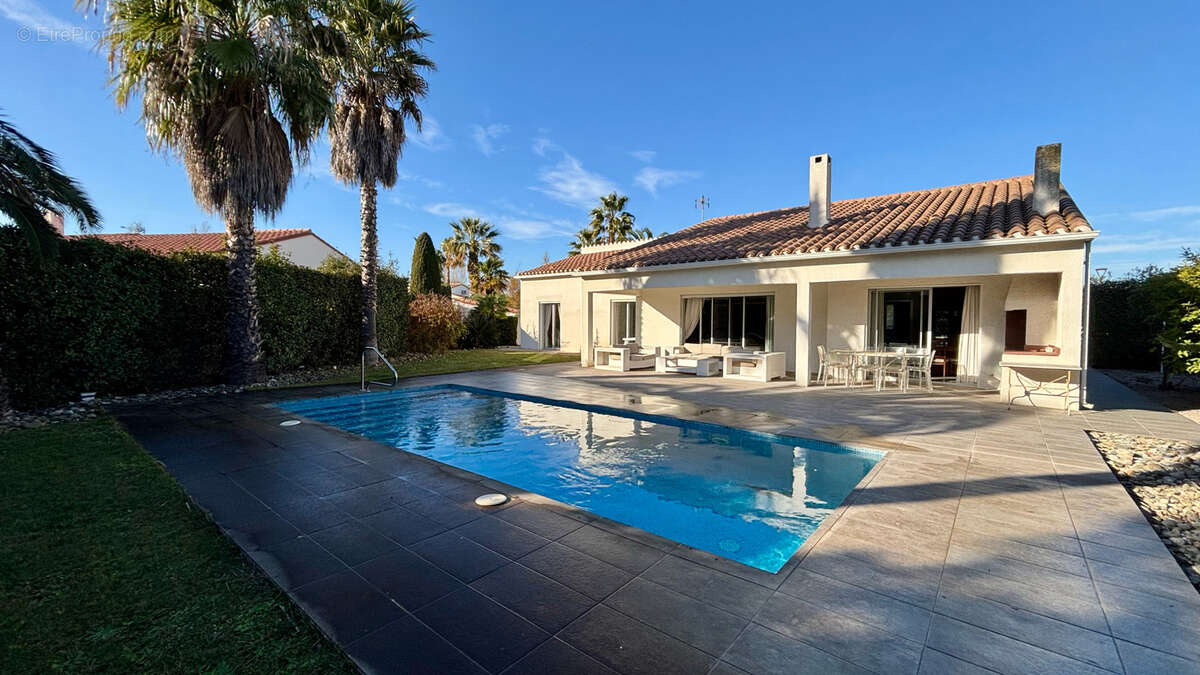 Maison à SAINT-CYPRIEN