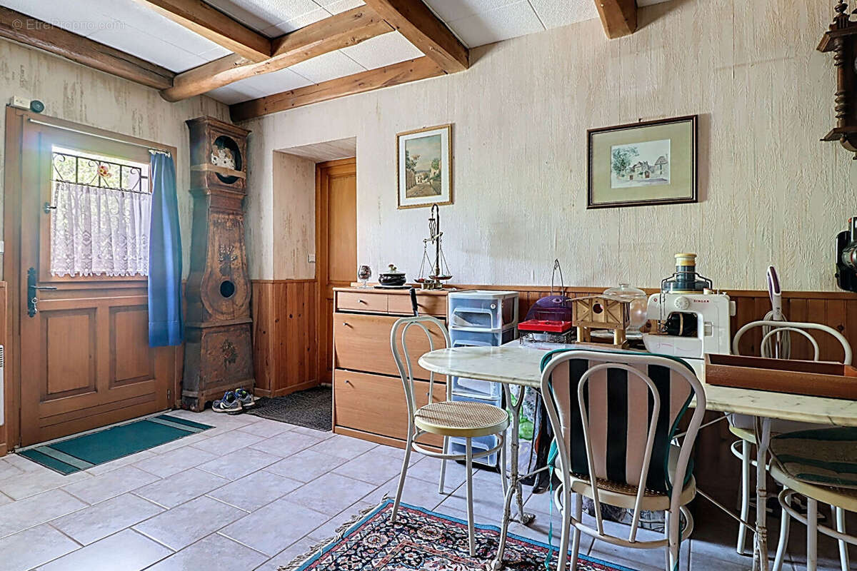 Maison familiale avec jardin 5 chambres - Plain-pied - Sainte-Soulle - photo 13