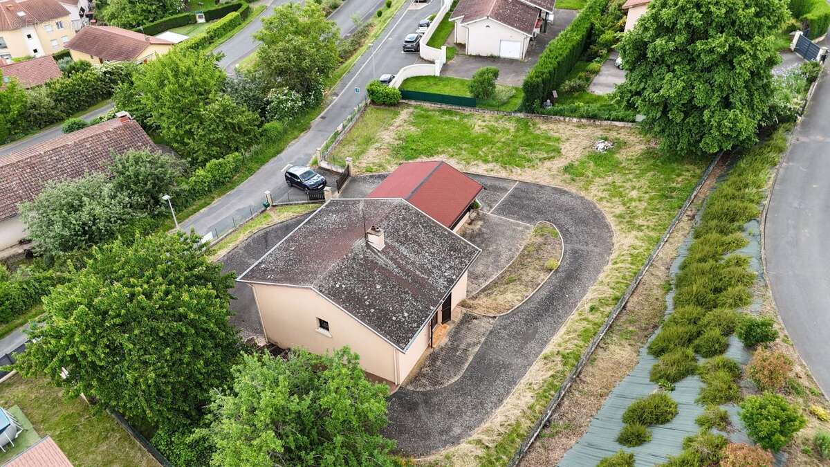 Maison à BRUSSIEU