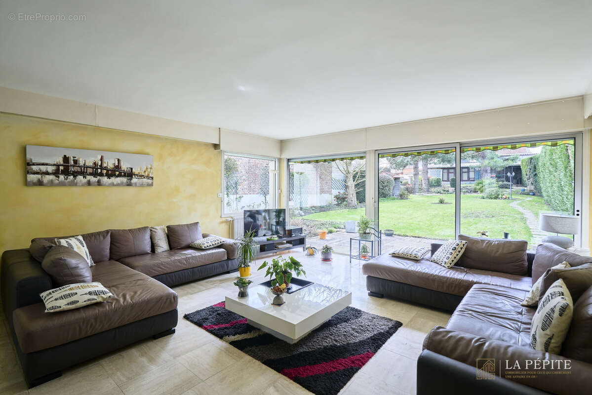 Maison à NEUVILLE-SAINT-REMY