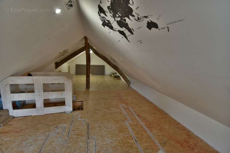 Maison à SAINT-PREST