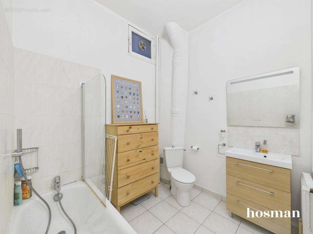 Appartement à PARIS-17E