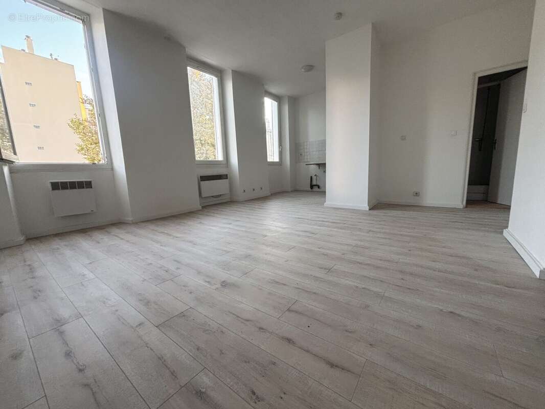 Appartement à MARSEILLE-7E