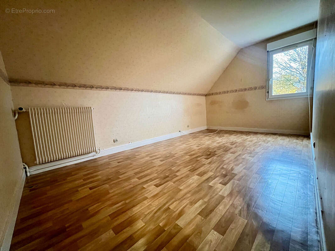 Maison à LE PERRAY-EN-YVELINES