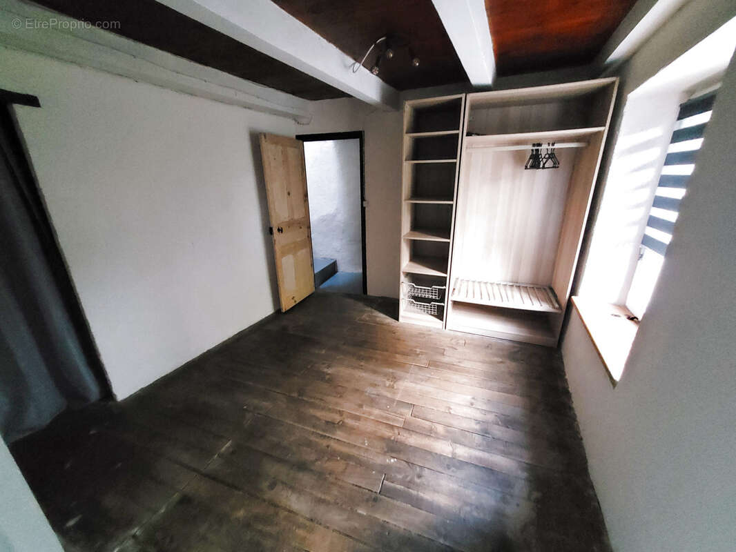 Maison à CASTANET-LE-HAUT