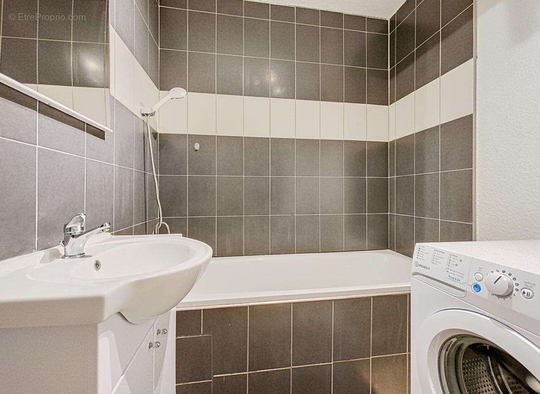 Appartement - 1 Chambre - Proche commodités - photo 9