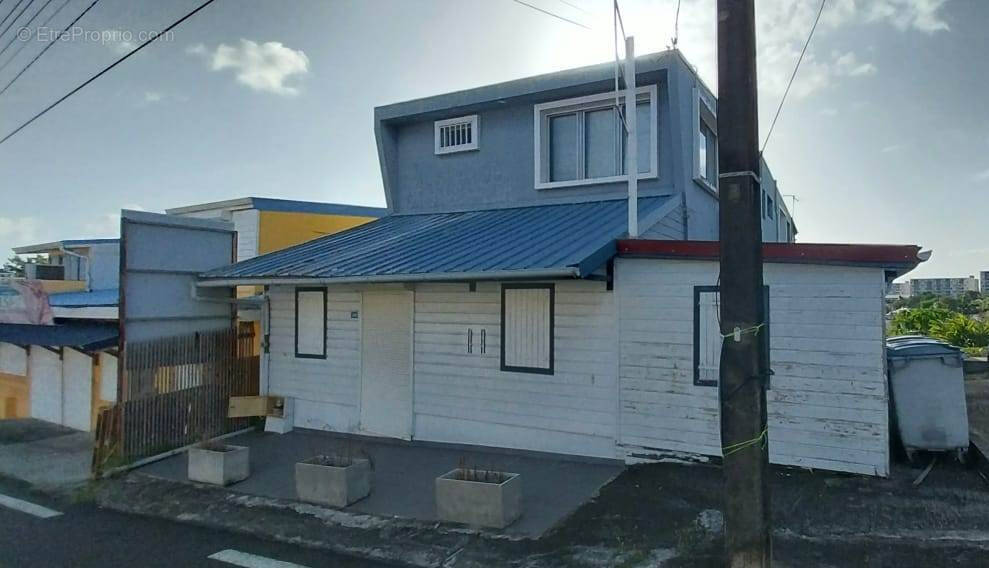 Commerce à FORT-DE-FRANCE