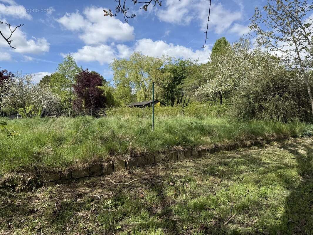 Terrain à BOUTIGNY-SUR-ESSONNE