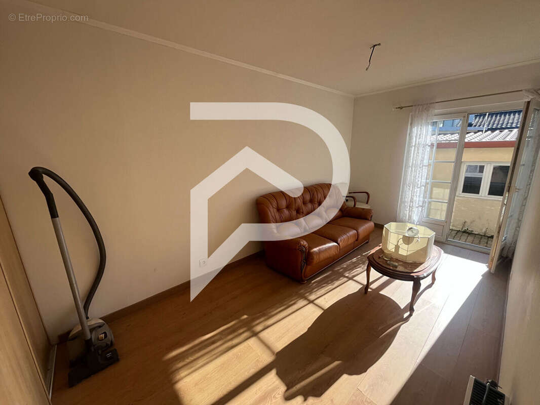 Maison à VIRY-CHATILLON