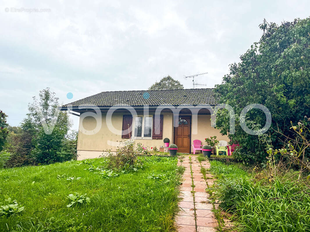 Maison à ARTHAZ-PONT-NOTRE-DAME