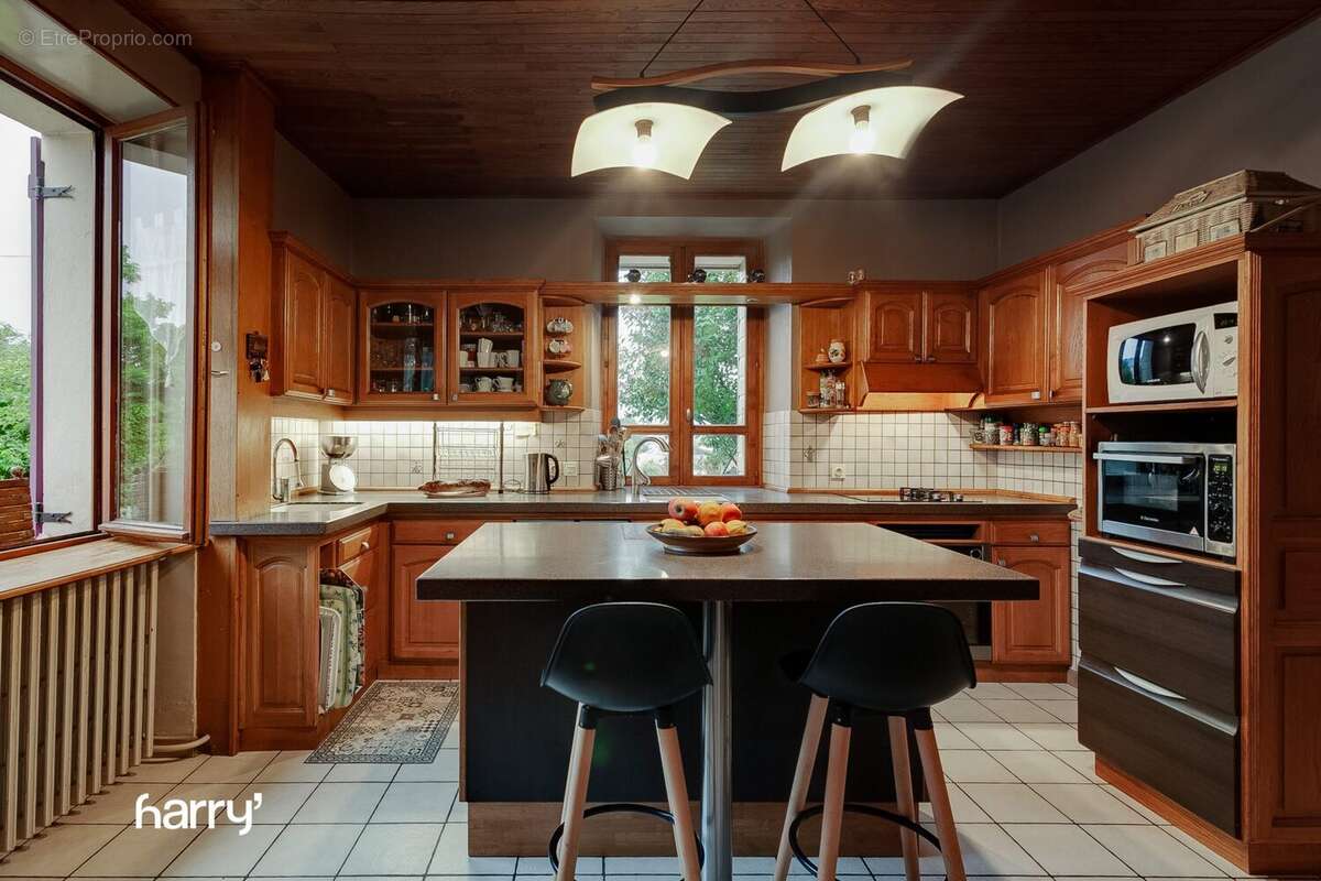 Maison 548 m² à Le Frasnois  - photo 4