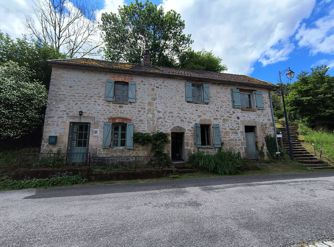 Maison à AMBAZAC