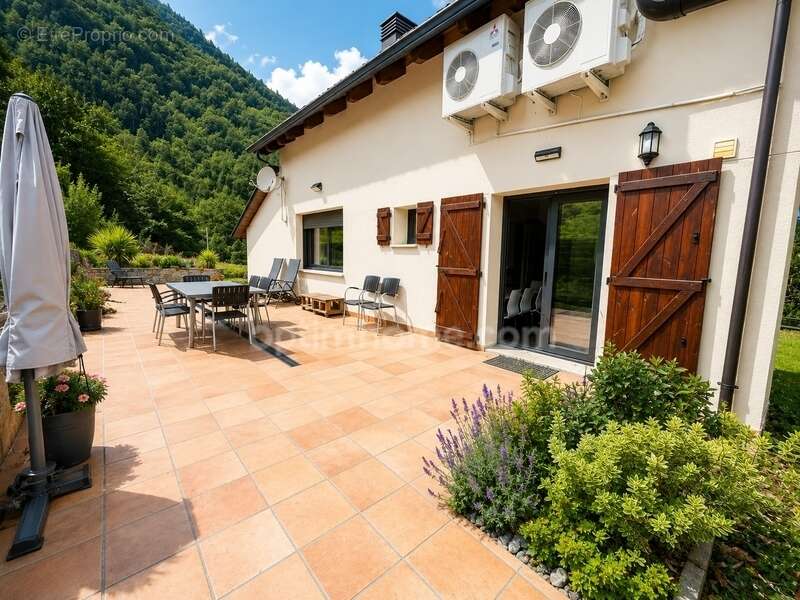 Maison à SAINT-BEAT