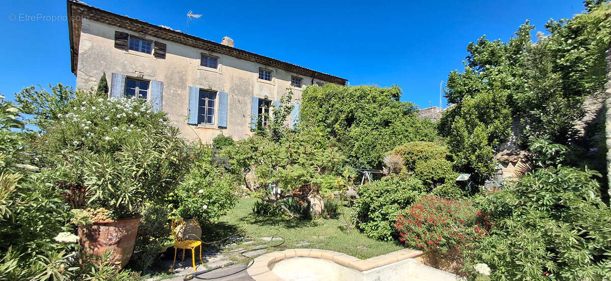 Maison à SAINT-PAUL-TROIS-CHATEAUX