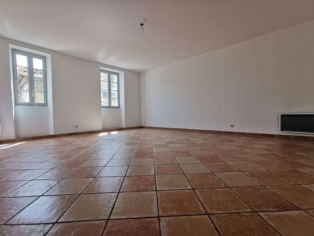Appartement intra muros T4  Climatisations staionnement - photo 2