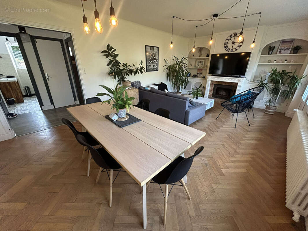 Maison spacieuse 7 pièces à vendre a moins de 200 m du centre ville de Quimper - photo 2