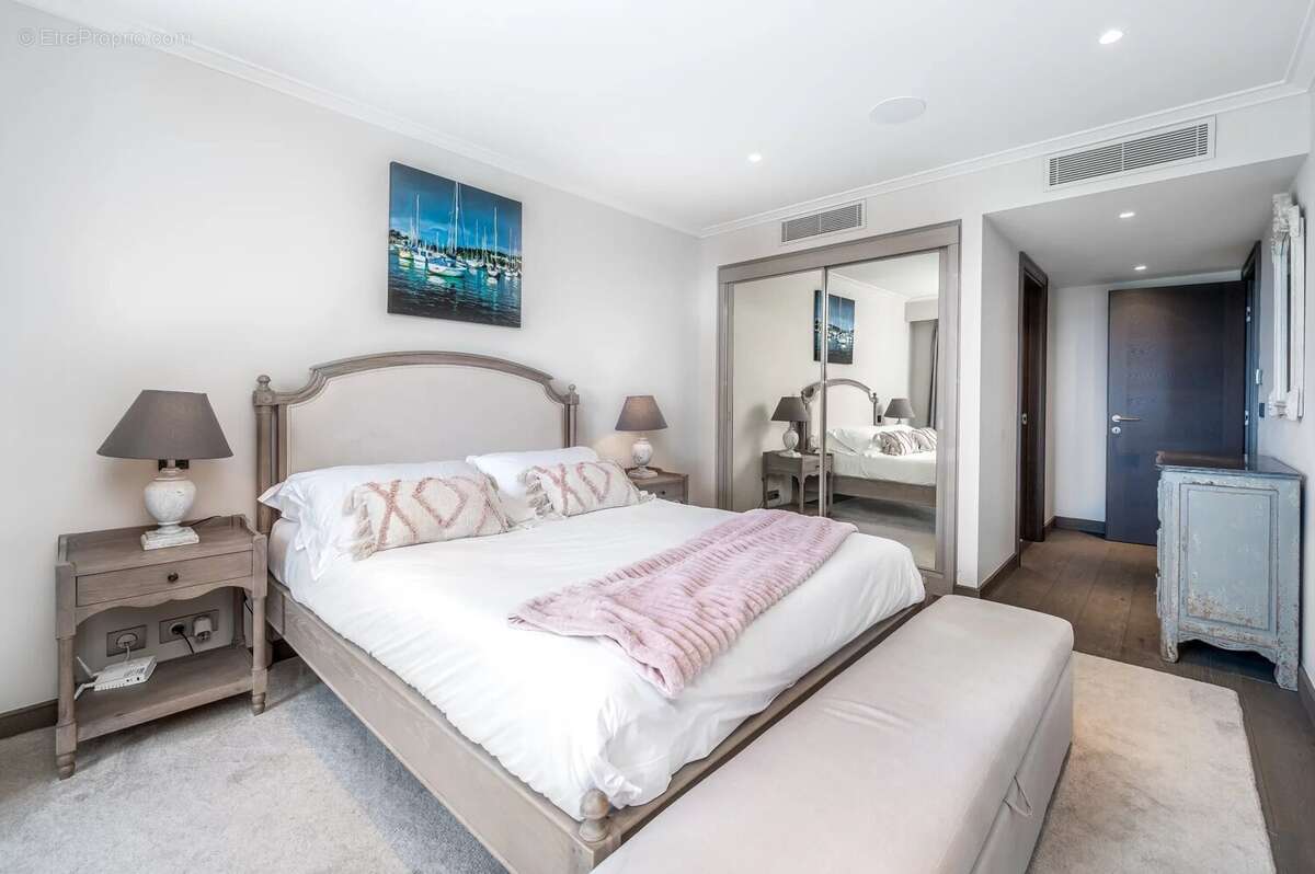 VENDU - CAP D'ANTIBES - Appartement avec vue mer dans résidence d'exception - photo 20