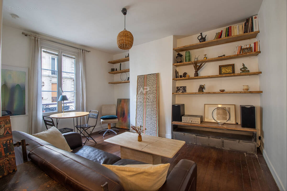 Appartement à PARIS-18E