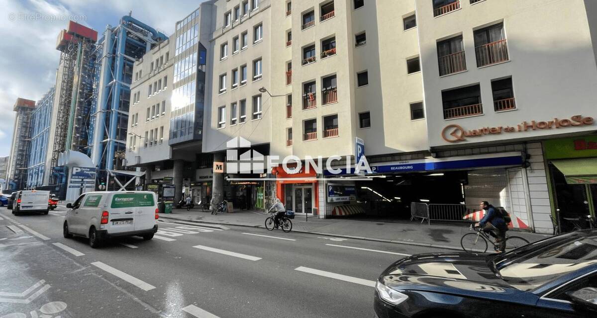 Parking à PARIS-3E