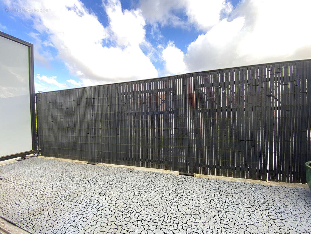 Appartement à MAGNY-LE-HONGRE