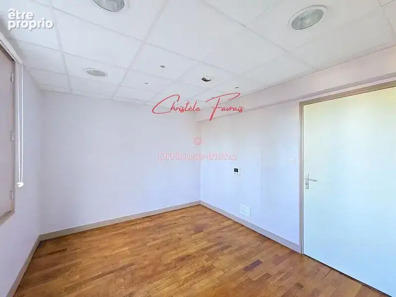Appartement 3 pièces 49 m² à vendre à Fougeres (35300) - photo 2