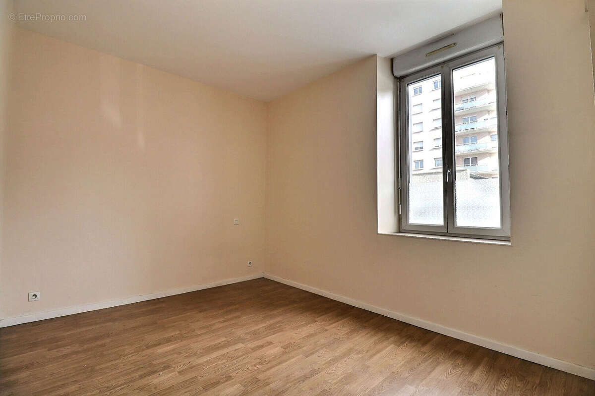 RARE - Coeur de Pau : T3 de 76 m² avec Grand Jardin au Calme Absolu - photo 7