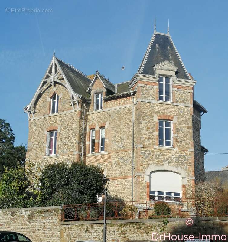 Maison à GORRON