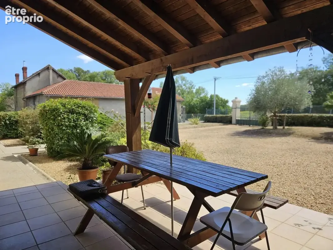 Ferme moderne avec une seconde maison à rénover - photo 5