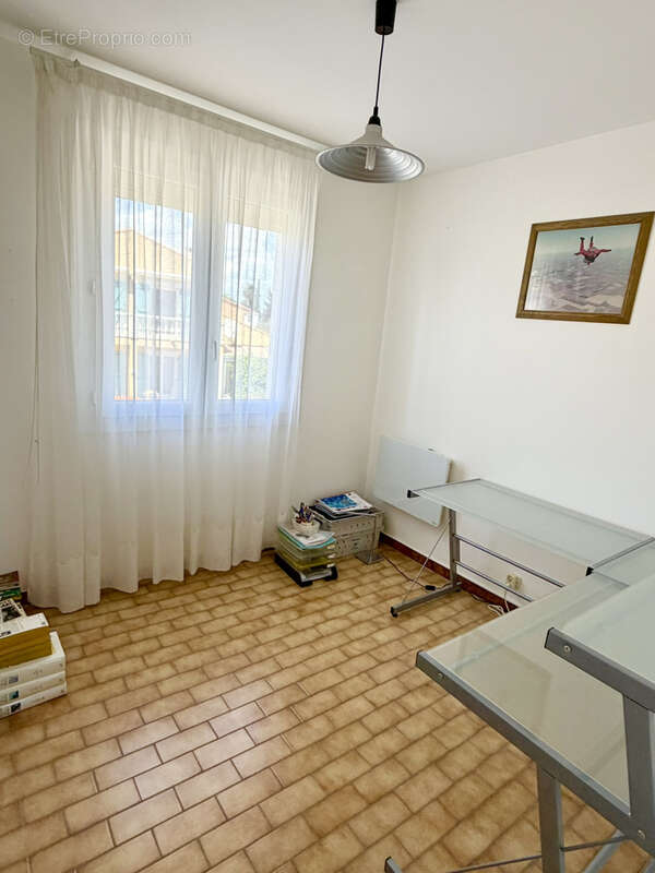 Maison Pérols : 4 chambres, bureau et piscine - photo 9