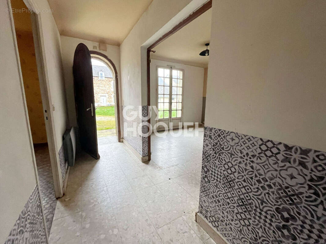 Maison à SAINT-JOUAN-DE-L&#039;ISLE