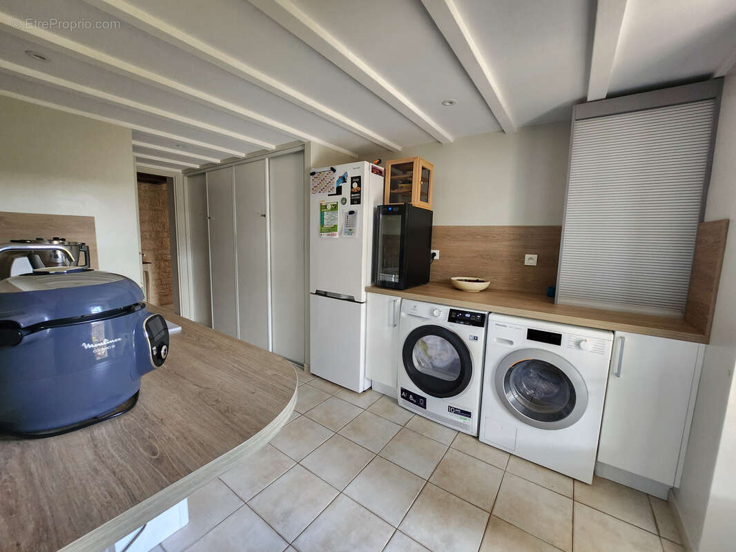 Maison en pierre coup de cœur avec 6 chambres et double garage - photo 14