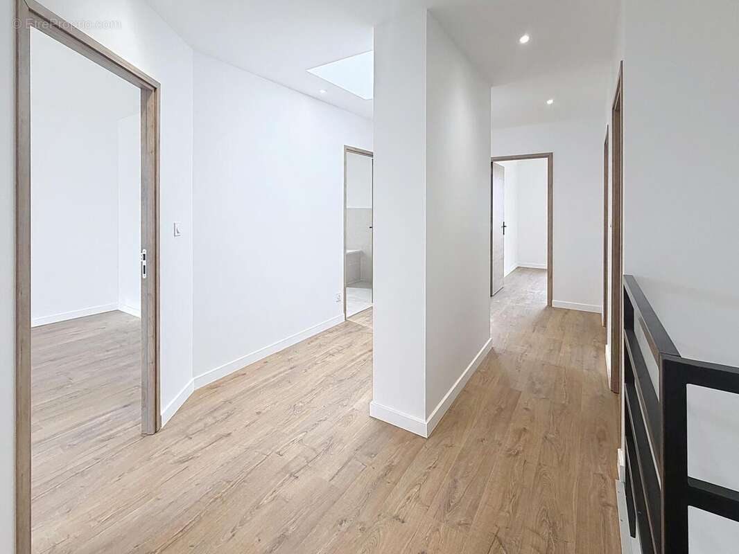 Photo 8 - Maison à CORMONTREUIL