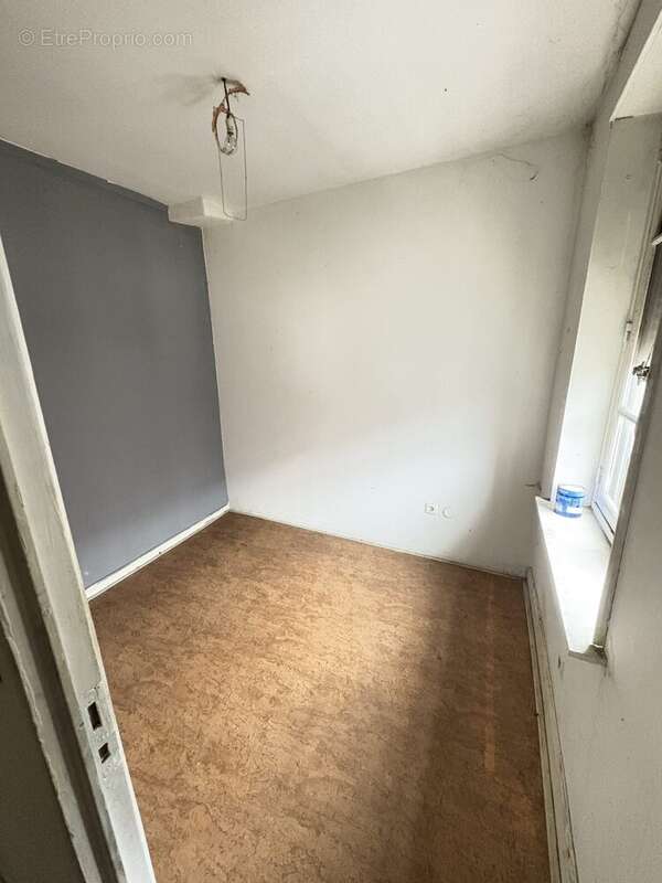 Chambre 2 R+1 - Maison à ROUBAIX