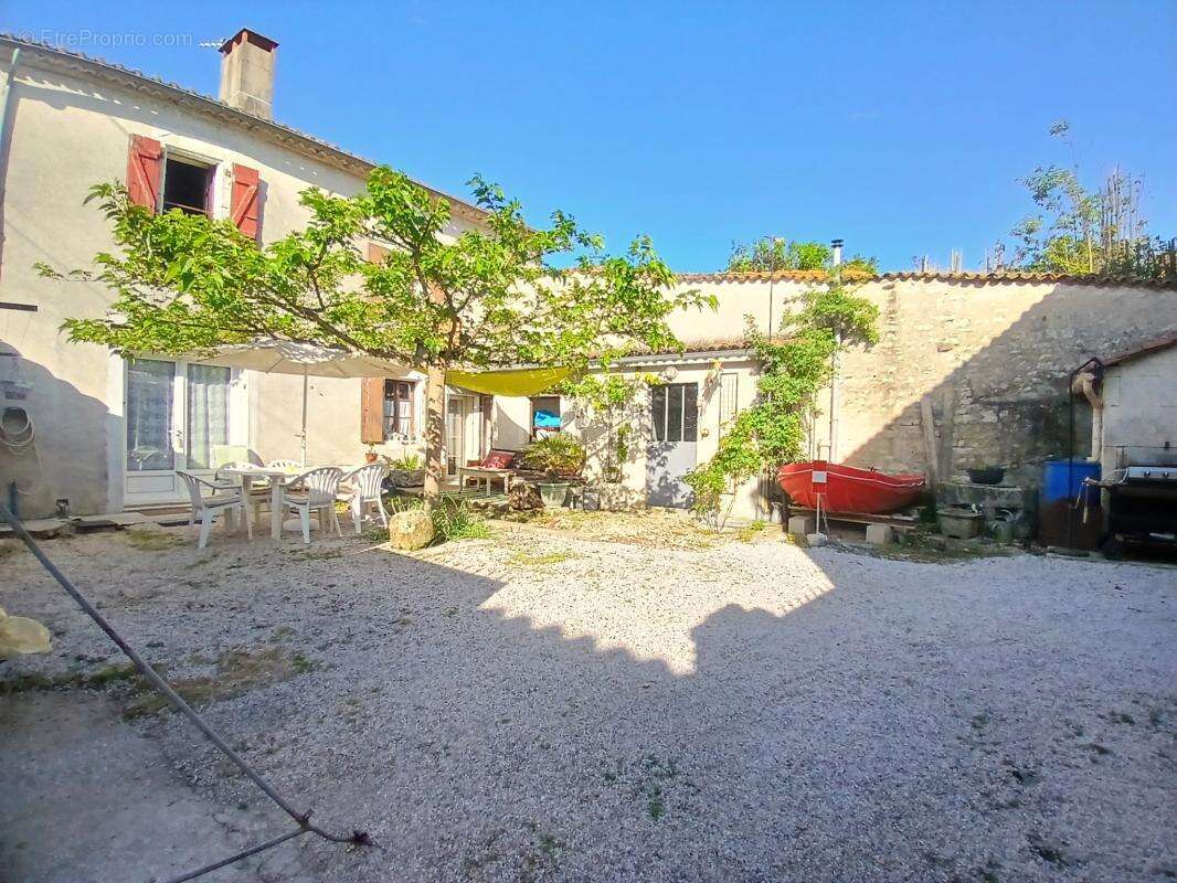 Maison à TOURRIERS