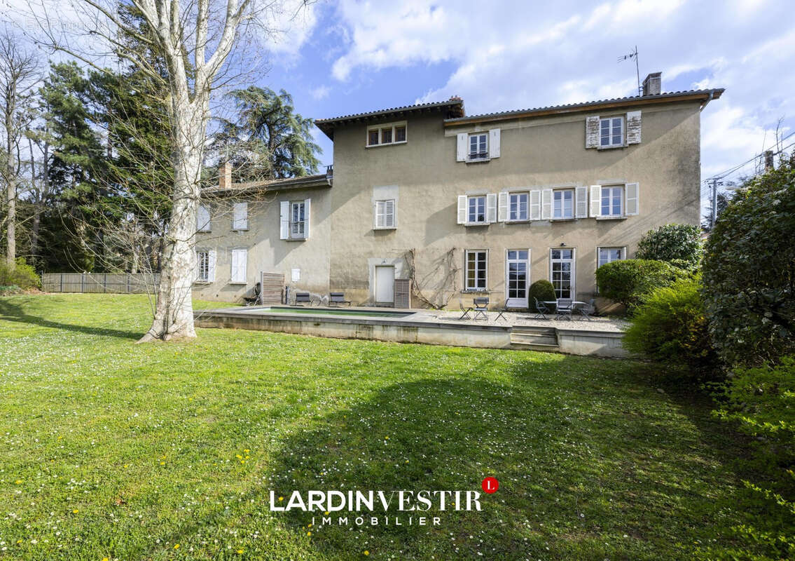 Maison à SAINT-GENIS-LAVAL