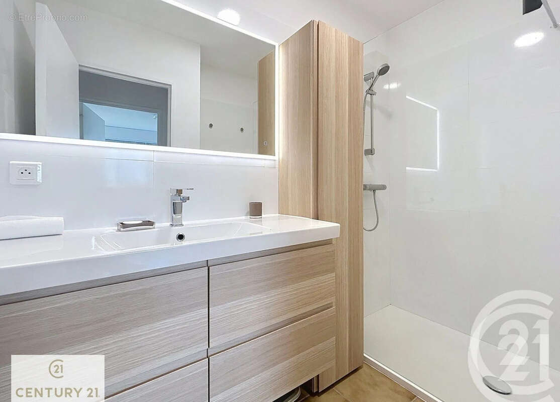 Appartement à LE CANNET