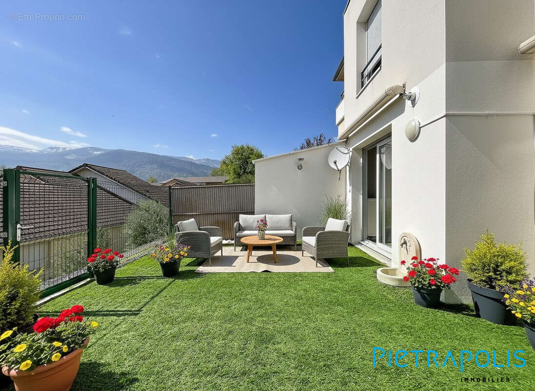 Appartement à CESSY
