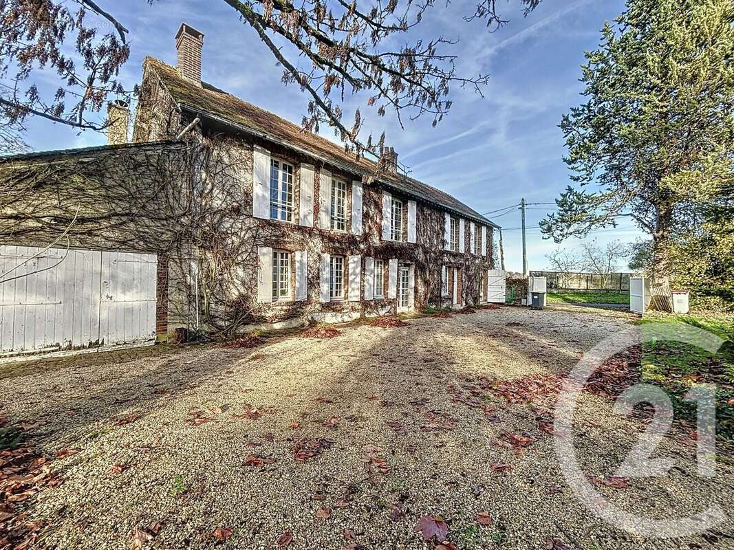 Maison à LAVAL-EN-BRIE