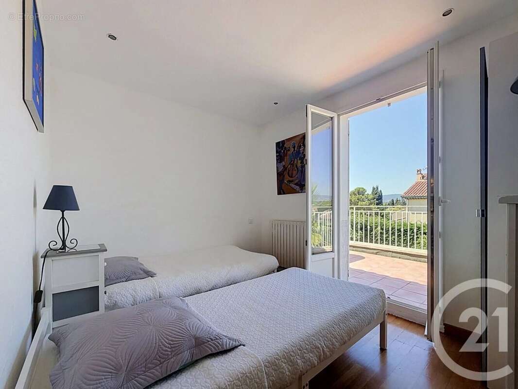 Maison 138 m² à Mouans-Sartoux  - photo 14