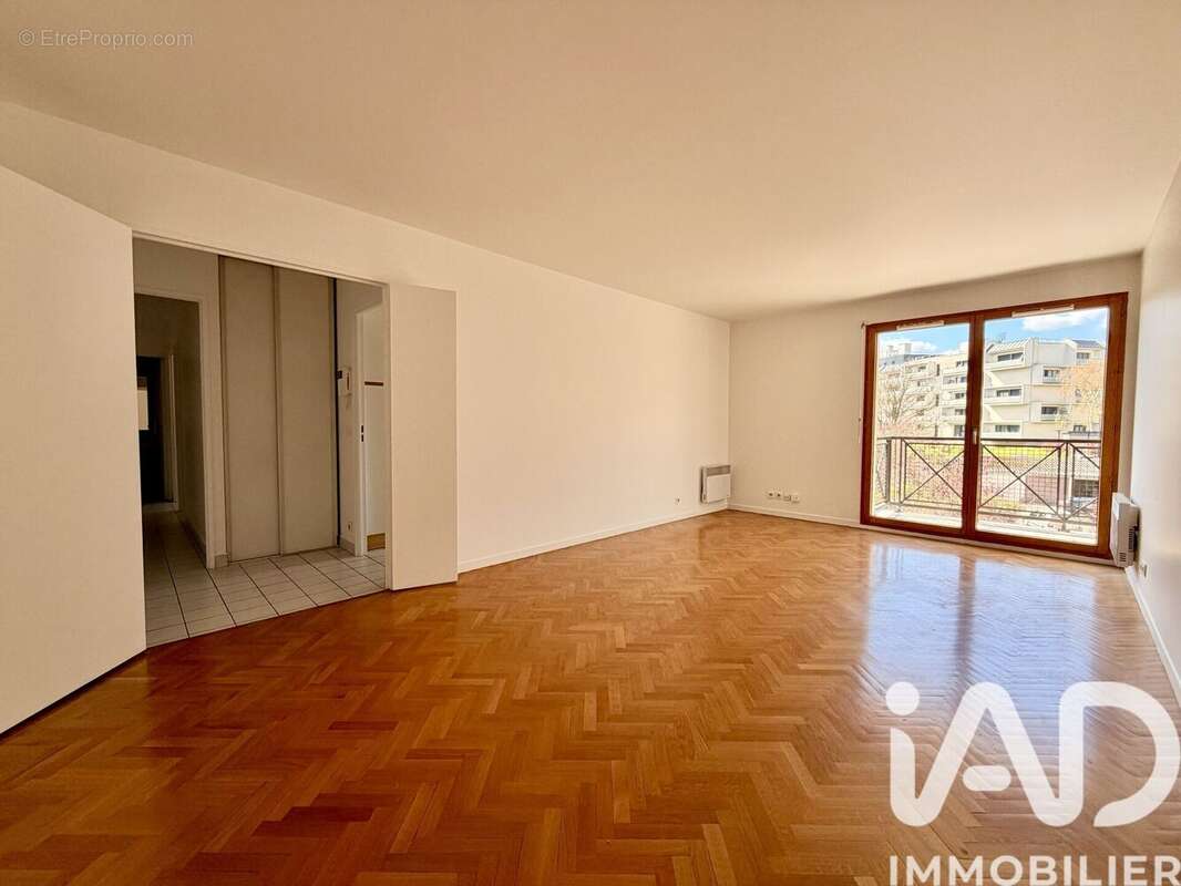 Photo 2 - Appartement à LE PLESSIS-ROBINSON