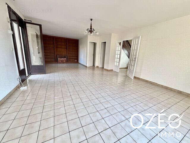 Maison à VILLENEUVE-DE-LA-RAHO