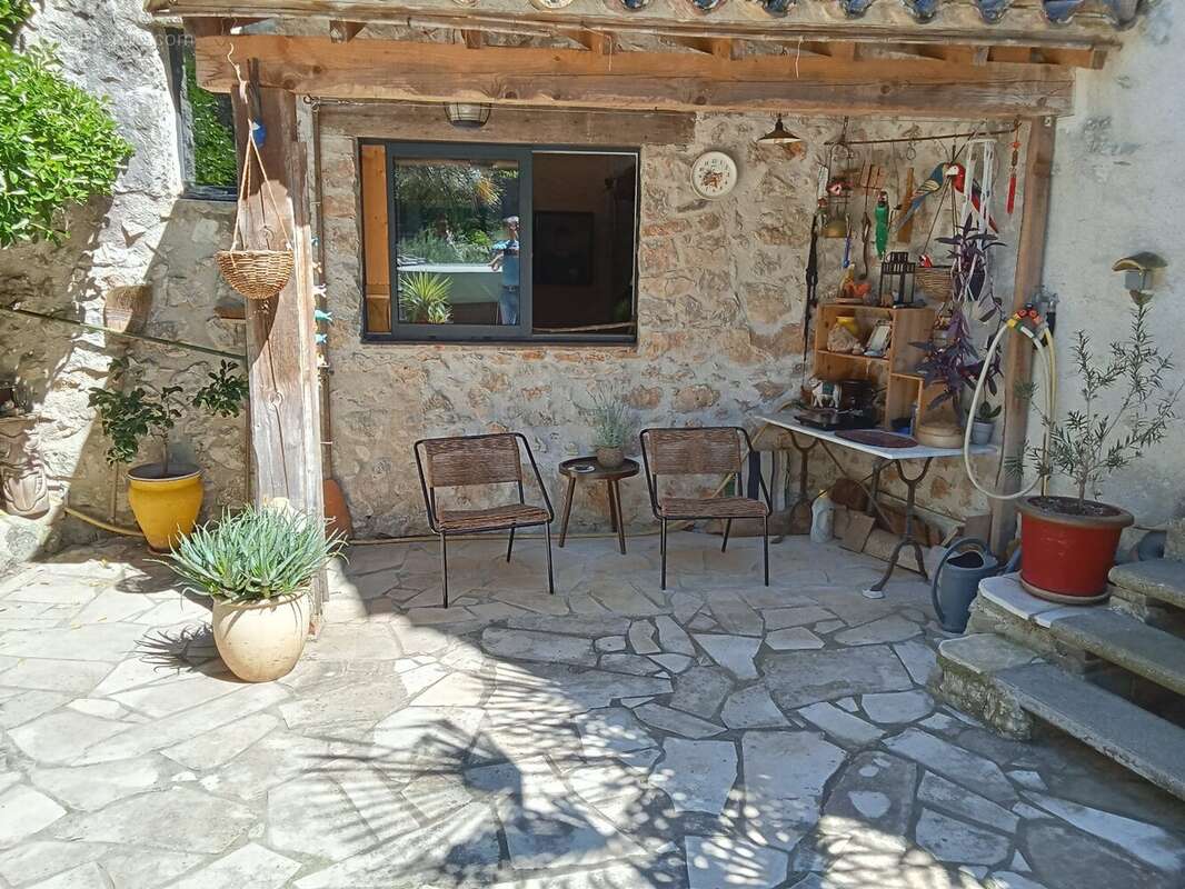 Maison à DURFORT-ET-SAINT-MARTIN-DE-SOSSENAC