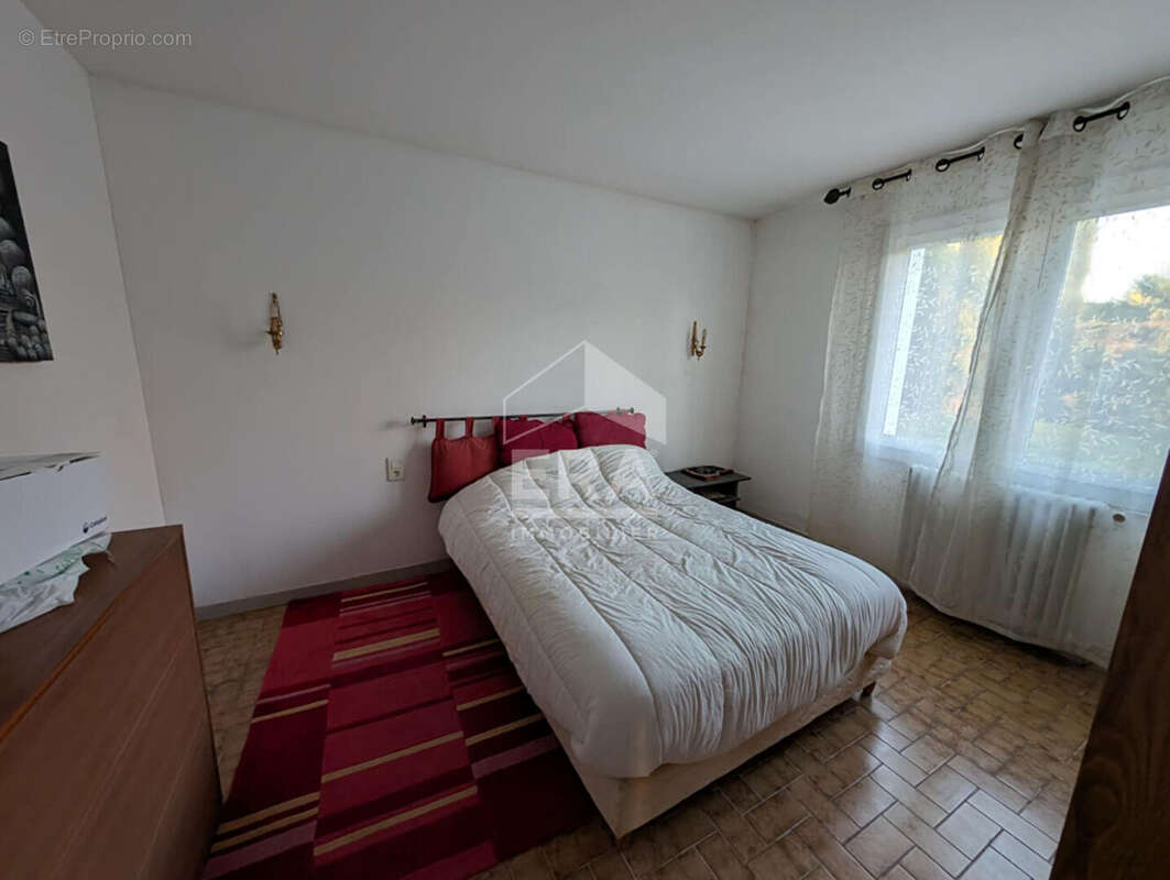 Maison à MONTPON-MENESTEROL