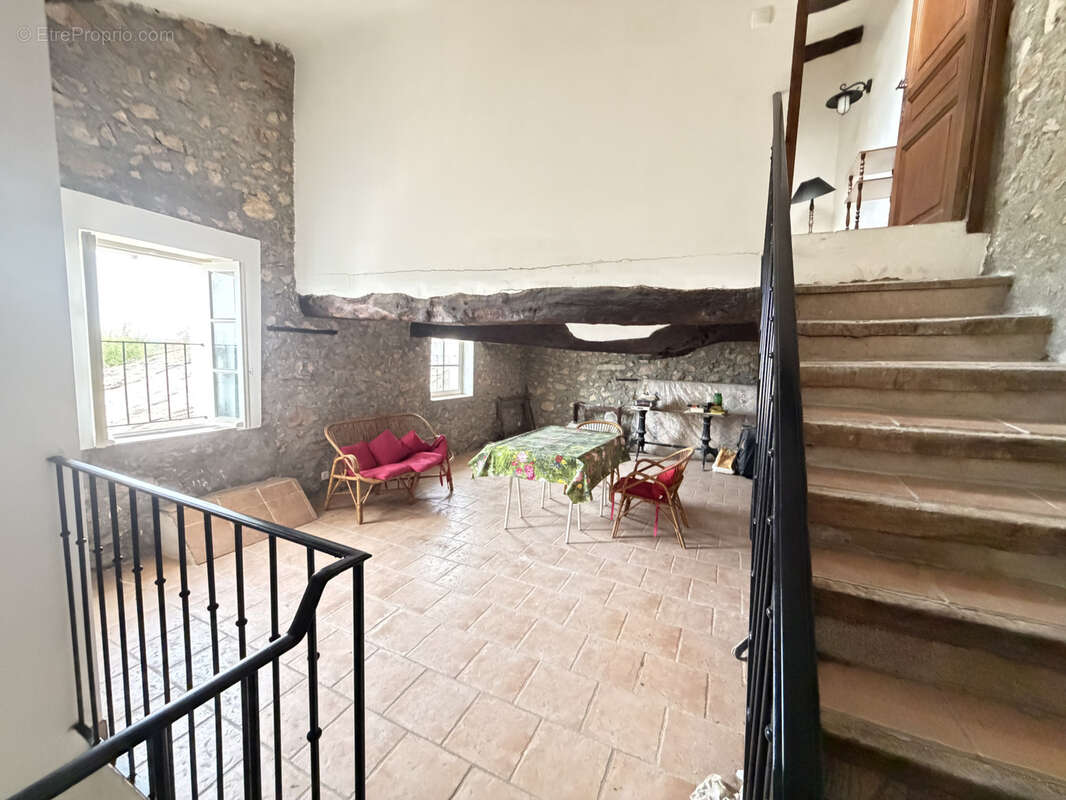 Maison à REGUSSE