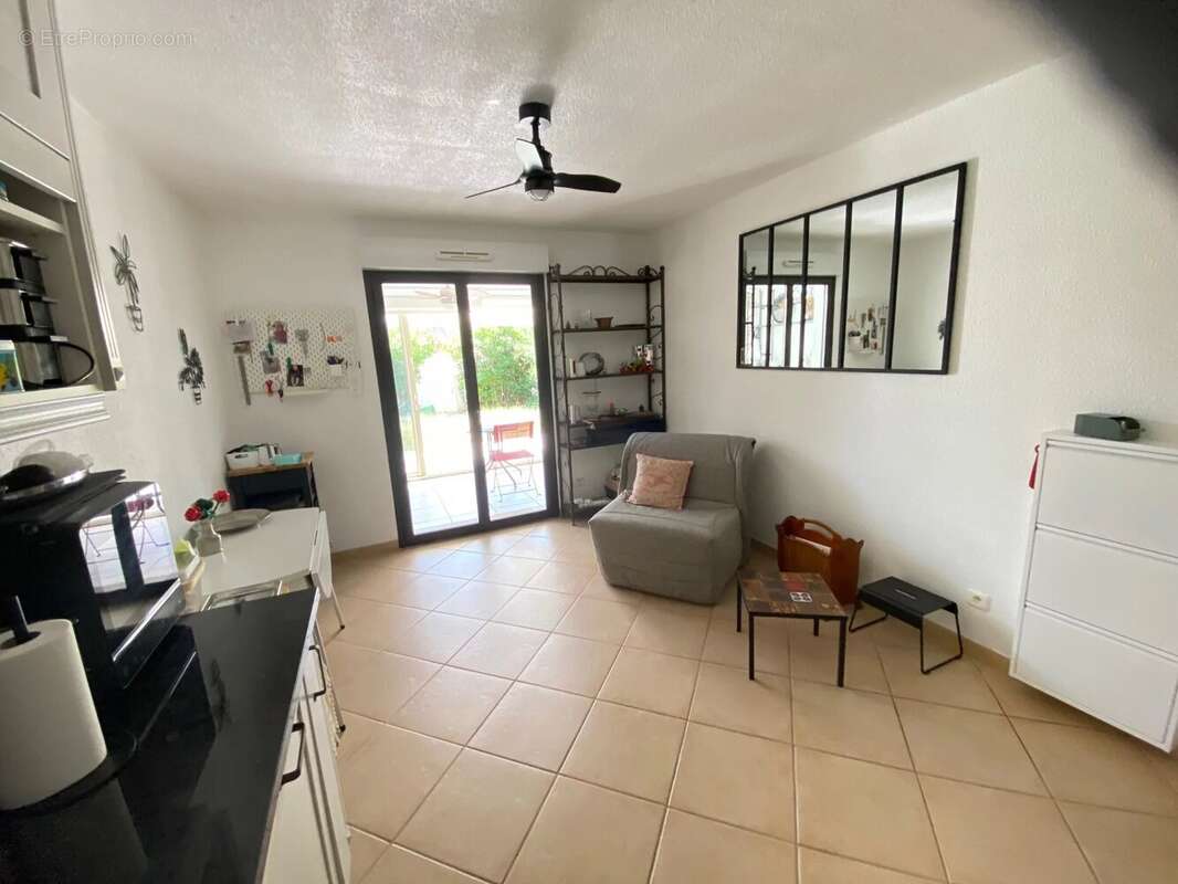 Appartement à LA LONDE-LES-MAURES